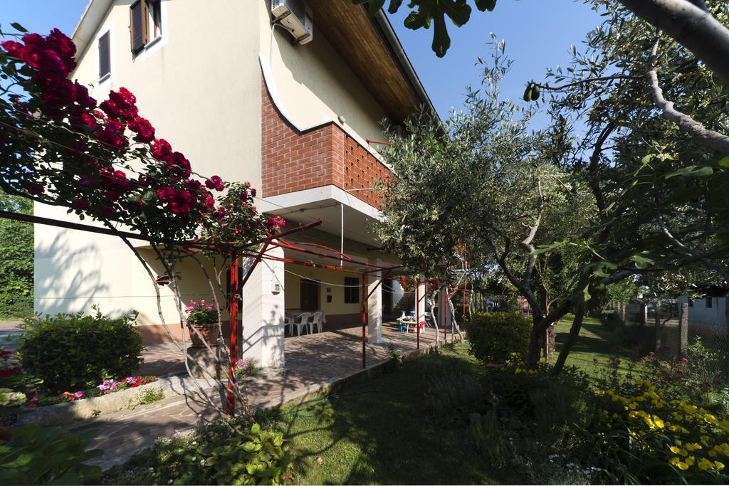 Apartments Milica Umag Luaran gambar