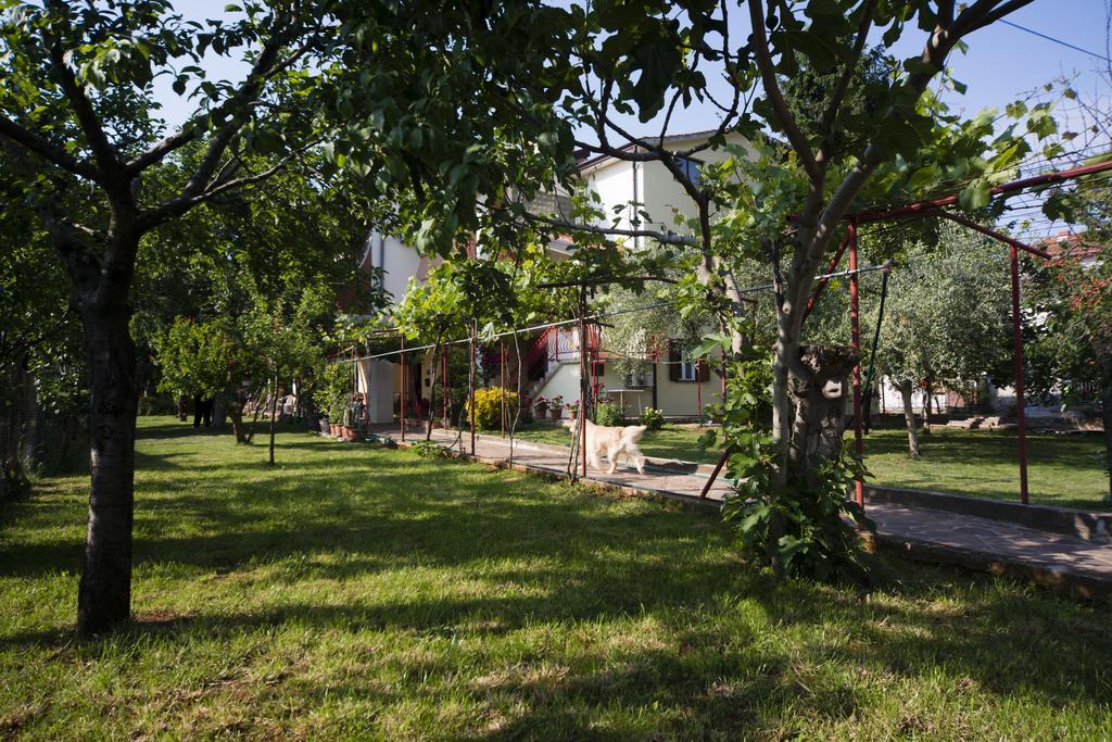 Apartments Milica Umag Luaran gambar