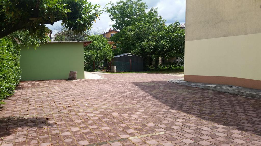 Apartments Milica Umag Luaran gambar